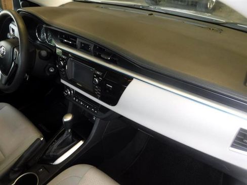 Used 2014 Toyota Corolla LE image 26