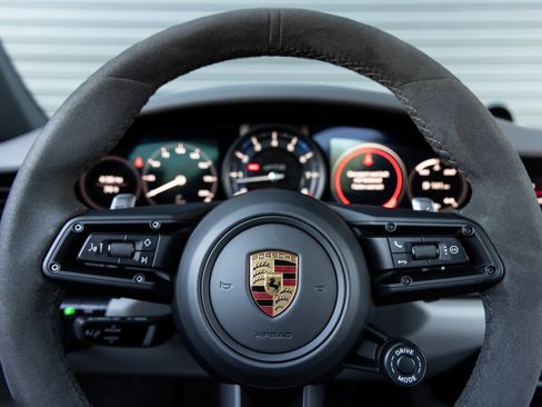 Certified 2022 Porsche 911 Carrera GTS image 14