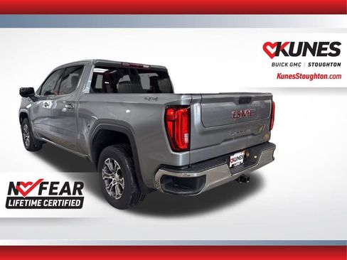 Used 2023 GMC Sierra 1500 SLT w/ SLT Convenience Package image 9