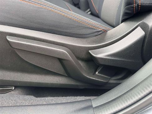 Used 2023 Subaru Crosstrek 2.0i Premium image 13