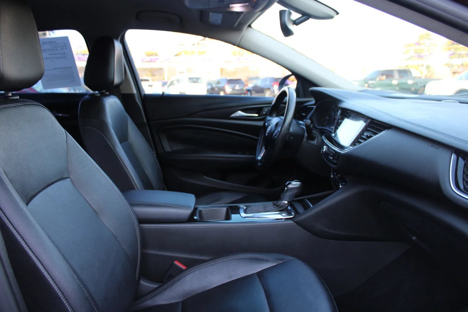 Used 2019 Buick Regal Essence FWD image 16
