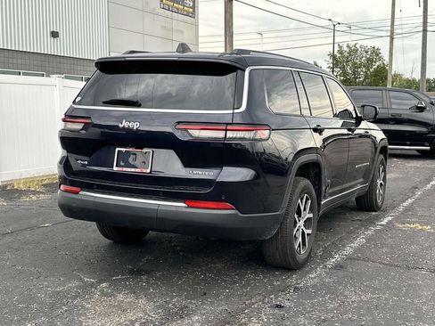 Used 2023 Jeep Grand Cherokee L Limited AWD/4WD image 4