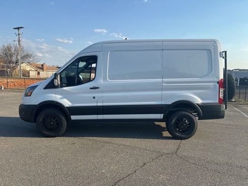 Used 2023 Ford Transit 250 Medium Roof AWD image 5