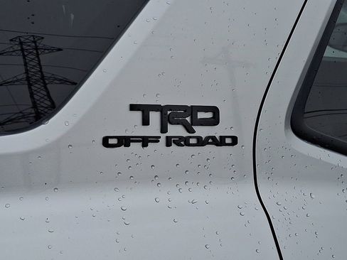 Certified 2025 Toyota 4Runner TRD Off-Road image 31