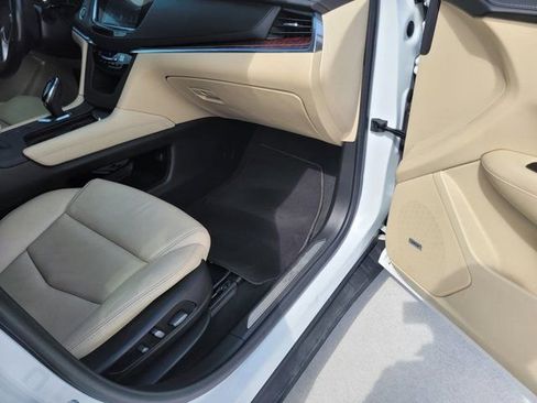 Used 2019 Cadillac XT5 Luxury FWD image 11