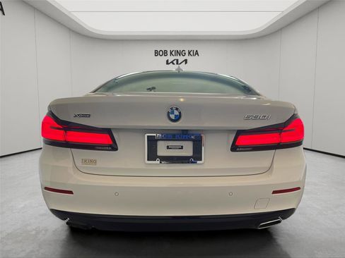 Used 2022 BMW 530i xDrive w/ Convenience Package AWD/4WD image 4