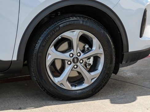 Used 2025 Ford Escape ST-Line Select AWD/4WD image 48