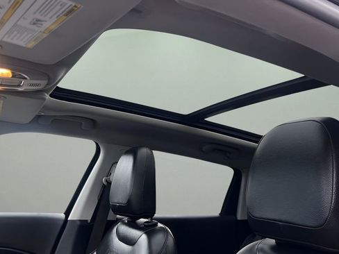 Used 2018 Jeep Compass Trailhawk w/ Leather Interior Group image 17