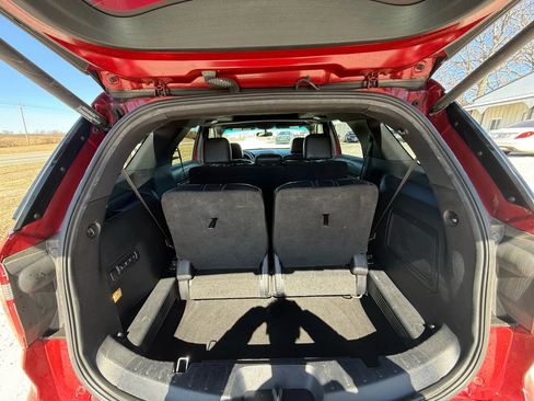 Used 2017 Ford Explorer Limited image 15