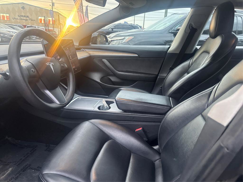 Used 2022 Tesla Model 3 Standard Range Plus RWD image 9