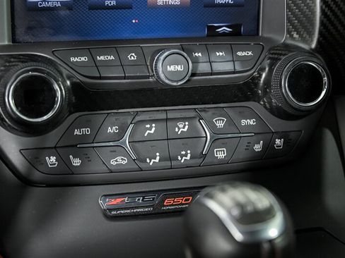 Used 2019 Chevrolet Corvette Z06 RWD image 28