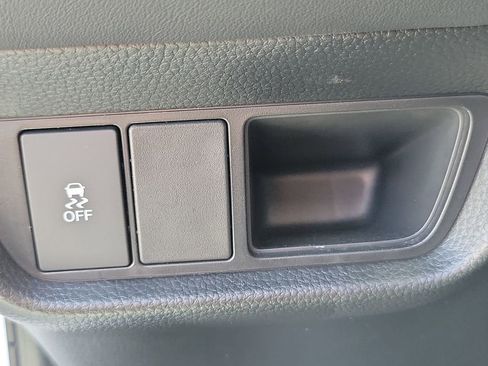 Certified 2026 Honda HR-V LX image 18