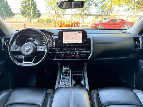Used 2023 Nissan Pathfinder SL w/ Lighting Package (N92) AWD/4WD image 11