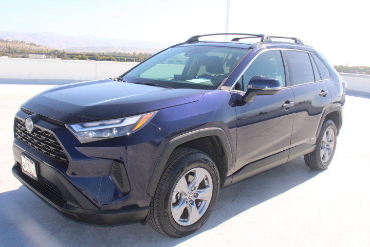Certified 2022 Toyota RAV4 XLE w/ Convenience Package AWD/4WD image 6
