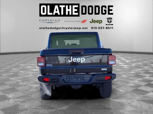 Used 2020 Jeep Gladiator Overland image 28