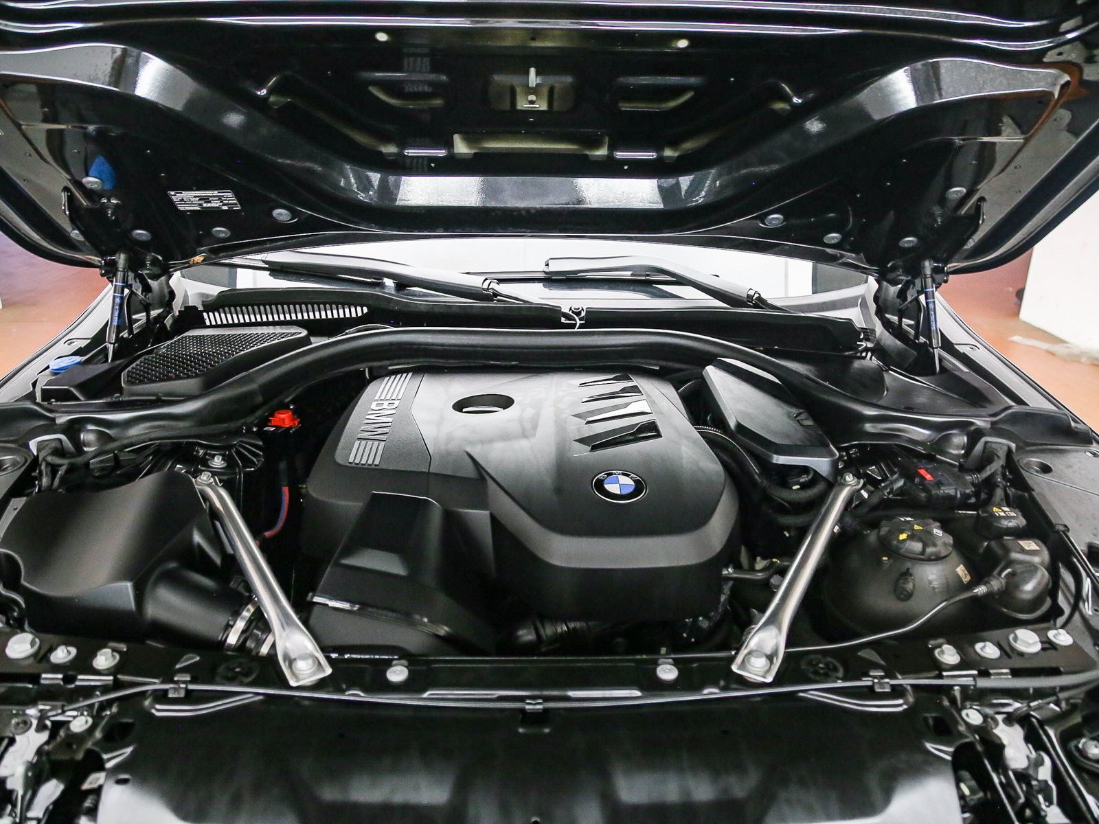 Used 2026 BMW 530i w/ M Sport Package RWD image 28