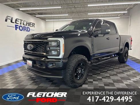 Used 2023 Ford F250 XLT w/ XLT Premium Package AWD/4WD image 1