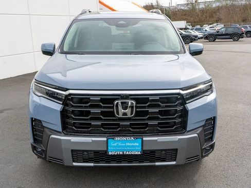New 2026 Honda Pilot Touring image 3