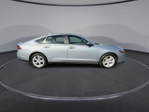 Used 2023 Honda Accord LX image 9