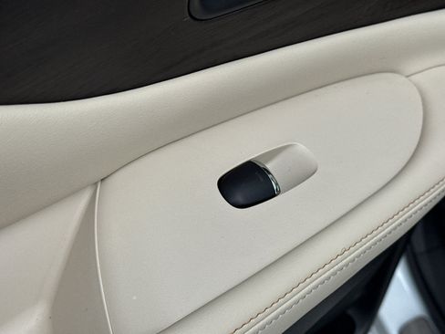 Certified 2024 Nissan Murano Platinum w/ Cargo Package image 32