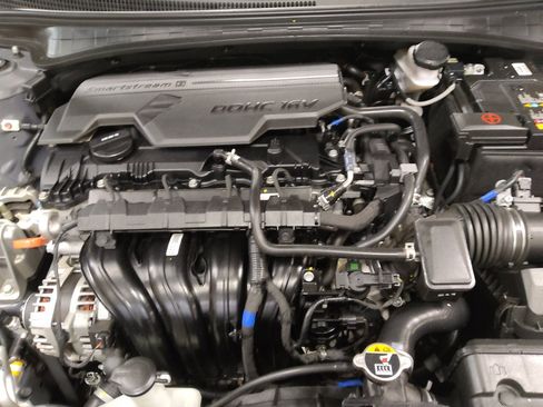 Used 2024 Hyundai Elantra SEL FWD image 30