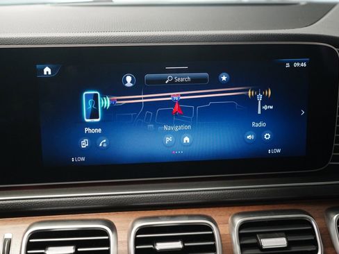 Used 2025 Mercedes-Benz GLE 350 4MATIC image 23