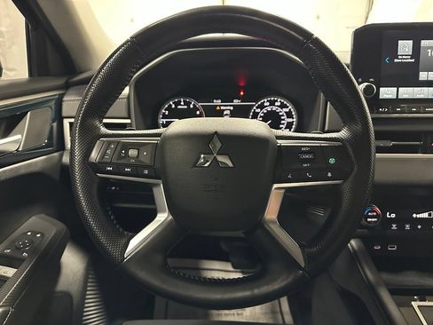 Used 2022 Mitsubishi Outlander SE AWD/4WD image 18