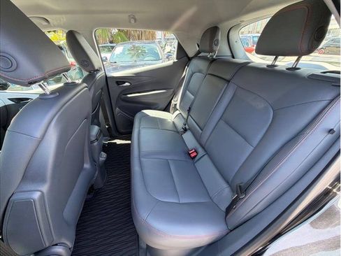Used 2020 Chevrolet Bolt Premier w/ Infotainment Package FWD image 18