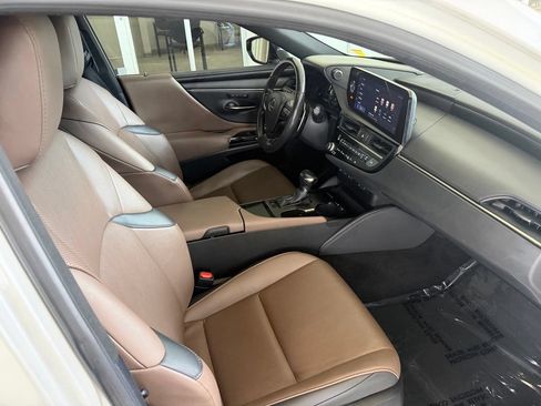 Used 2023 Lexus ES 350 w/ Premium Package FWD image 23