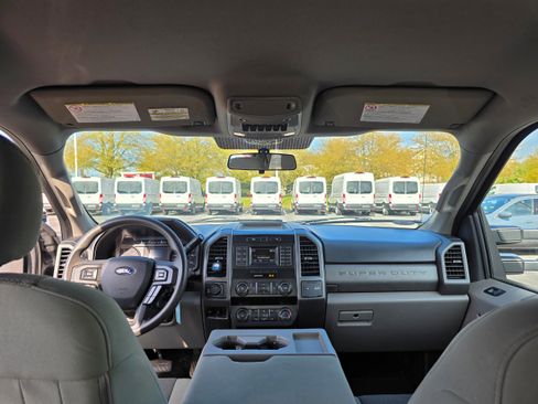 Used 2019 Ford F250 XL w/ STX Appearance Package image 10