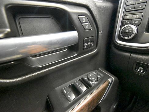 Used 2021 GMC Sierra 1500 Denali AWD/4WD image 35