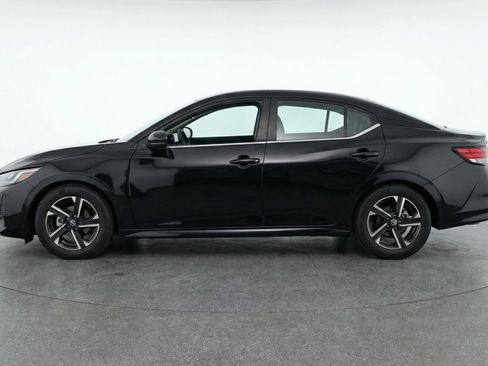 Used 2025 Nissan Sentra SV image 5