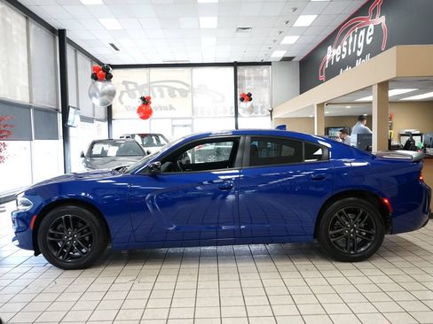 Used 2019 Dodge Charger SXT w/ Blacktop Package AWD/4WD image 3