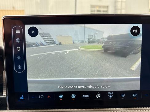 Certified 2024 Lincoln Corsair FWD w/ Equipment Group 101A image 38