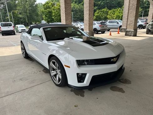 Used 2013 Chevrolet Camaro ZL1 RWD image 7