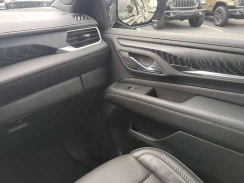 Used 2024 GMC Yukon Denali w/ Advanced Technology Package image 21