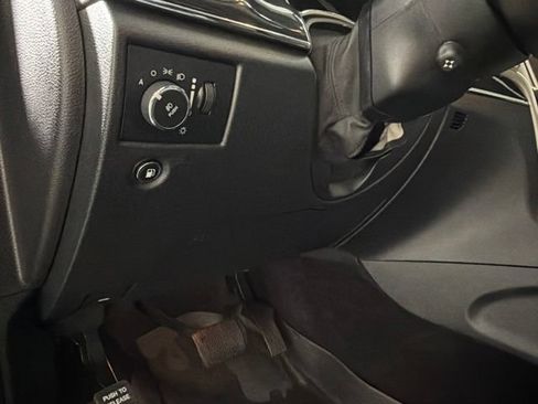 Certified 2017 Jeep Grand Cherokee Overland AWD/4WD image 23