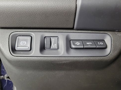 Used 2022 GMC Acadia Denali w/ Denali Ultimate Package image 30