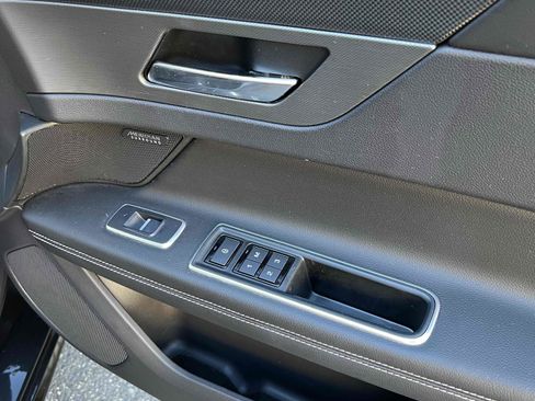 Used 2017 Jaguar XF S image 78