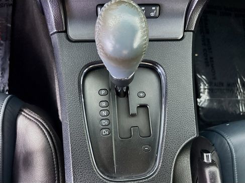 Used 2005 Ford Thunderbird RWD image 15