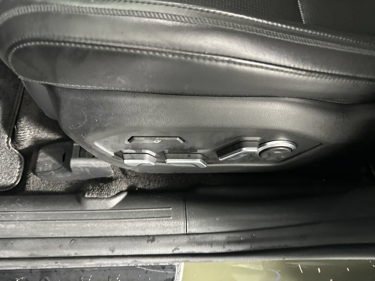 Used 2024 Hyundai Santa Fe Calligraphy AWD/4WD image 4