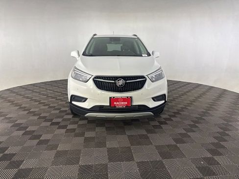 Used 2022 Buick Encore Preferred w/ Safety Package II image 2