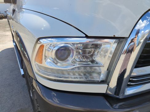 Used 2018 RAM 2500 Longhorn image 4