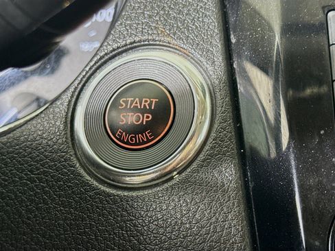 Used 2022 Nissan Rogue Sport SL AWD/4WD image 21