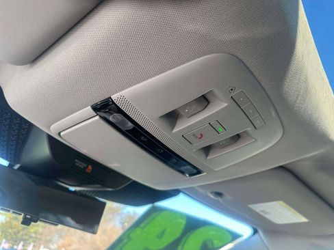 Used 2024 Nissan Ariya AWD image 32