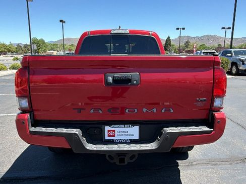 Certified 2018 Toyota Tacoma TRD Off-Road w/ Technology Package AWD/4WD image 4