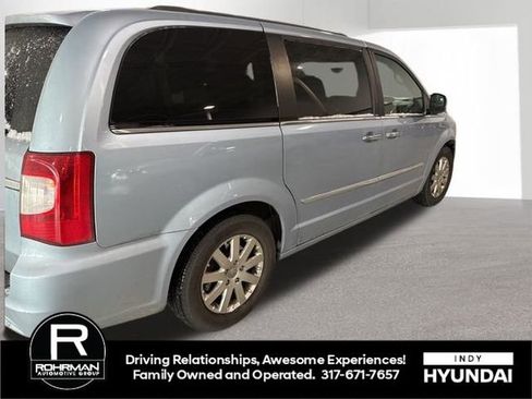 Used 2012 Chrysler Town & Country Touring-L w/ Entertainment Group #2 image 6