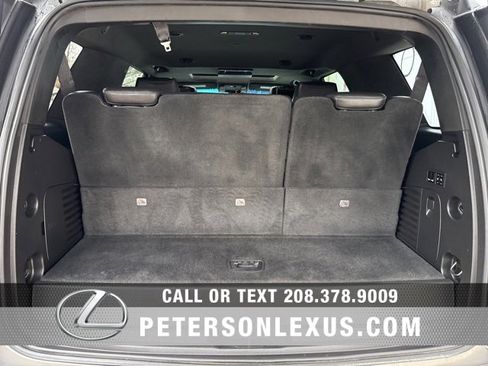 Used 2018 Cadillac Escalade Platinum image 24