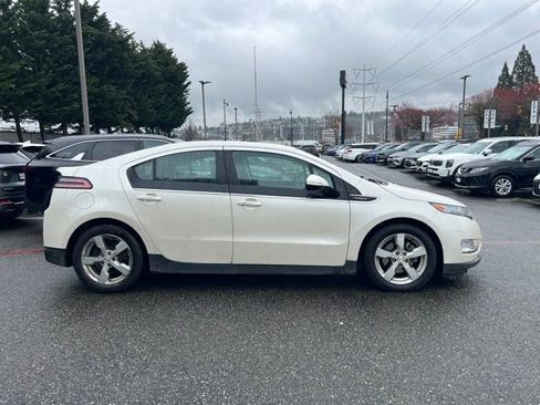 Used 2014 Chevrolet Volt Premium w/ Premium Trim Package image 4