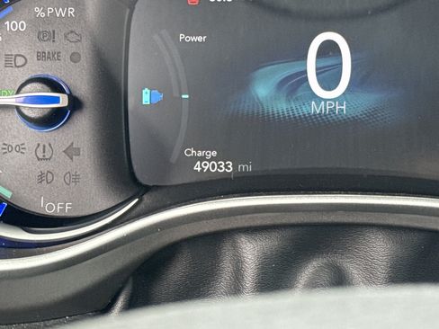 Used 2024 Chrysler Pacifica Limited FWD image 22